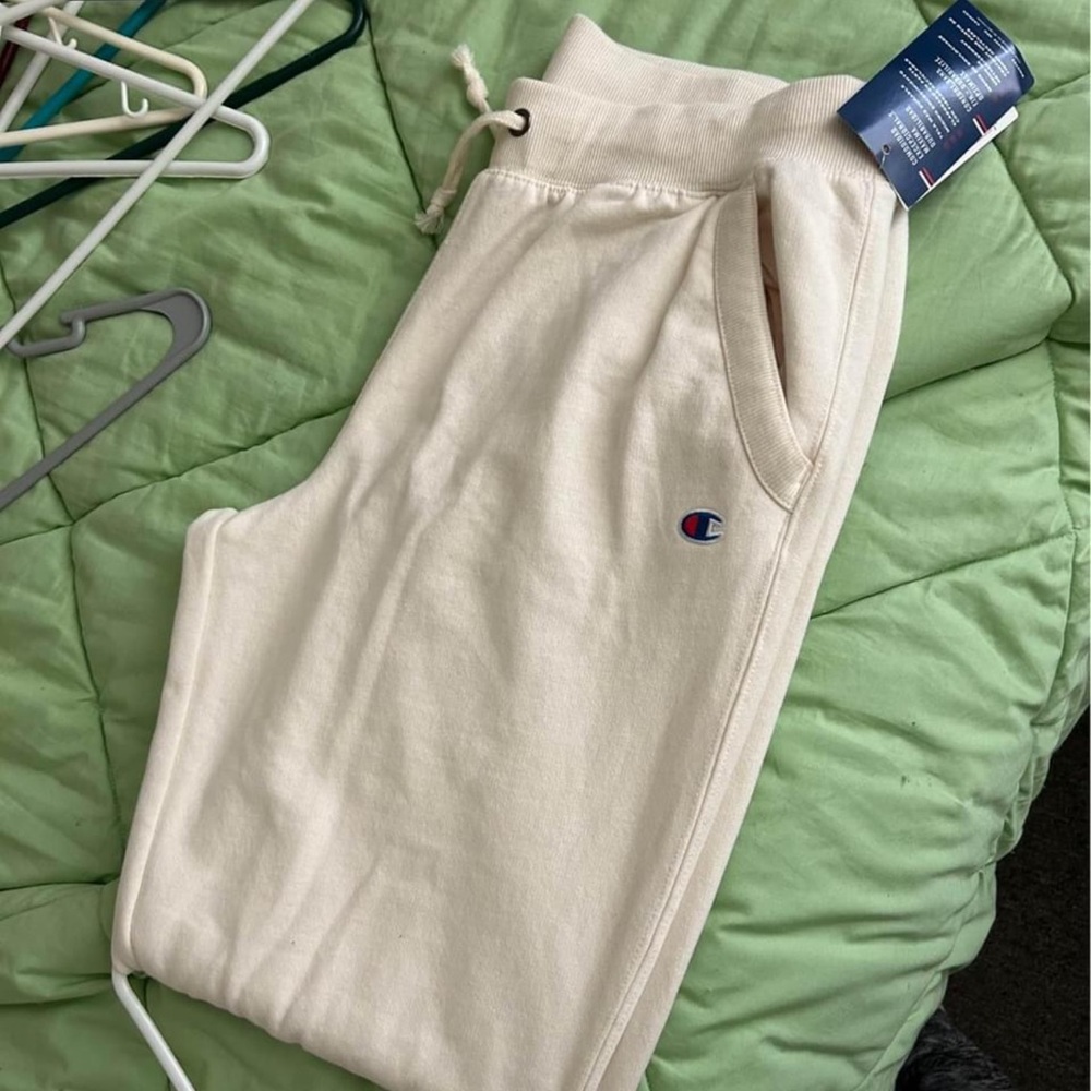 NWT Large Champion sweats